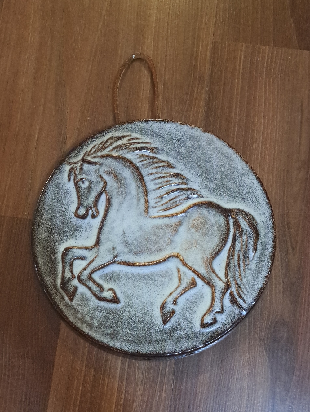 Rustic Round Ceramic Horse Plaque in White and Brown